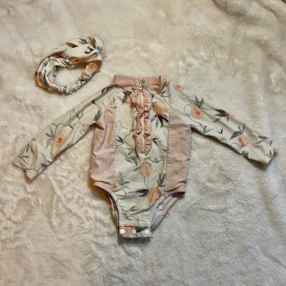 Jessica Simpson Peach 🍑 Swim suit
